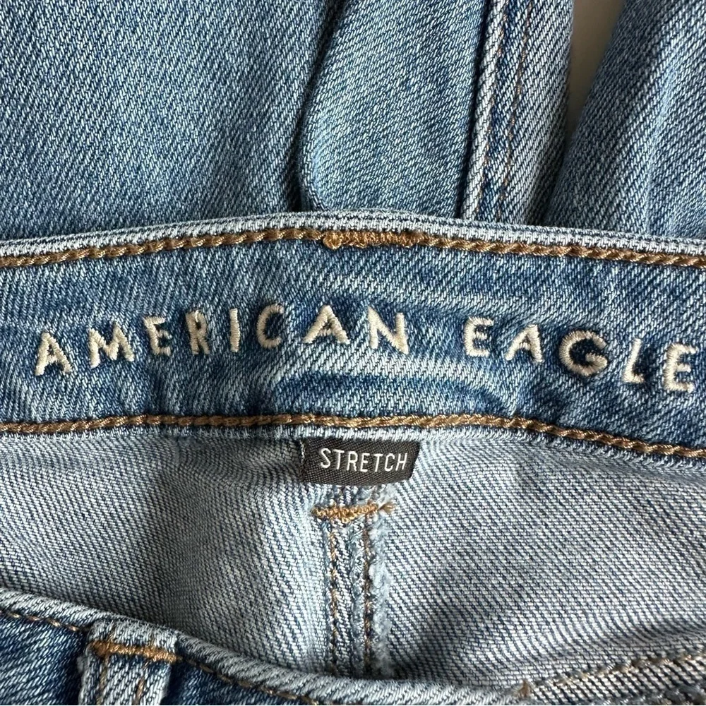 American Eagle Stretch Mom Jean Denim Size 4 Casual Straight Leg High Rise